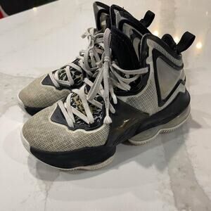 Nike Lebron 19 SE Royalty GS Big Kids 4.5Y Shoes Sneakers DD0422-100 4.5 Y Boys